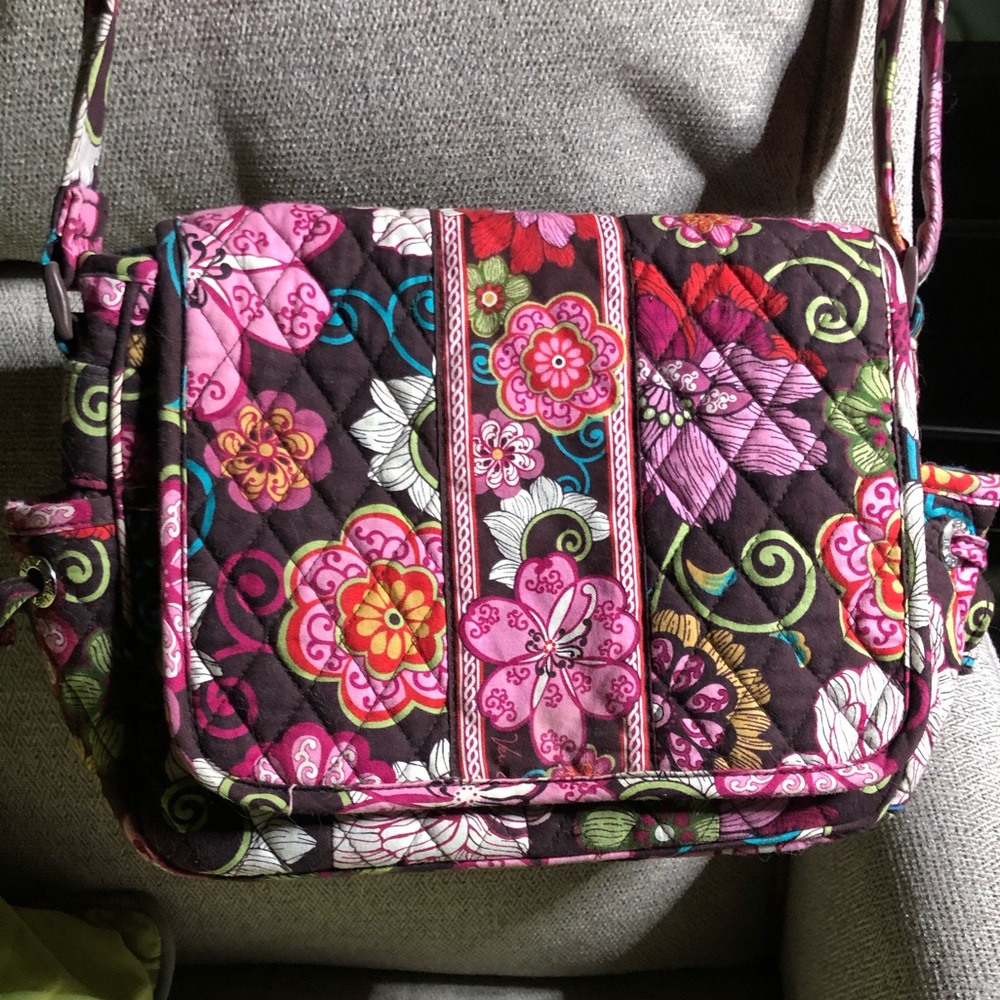 Vera Bradley purse in excellent used condition